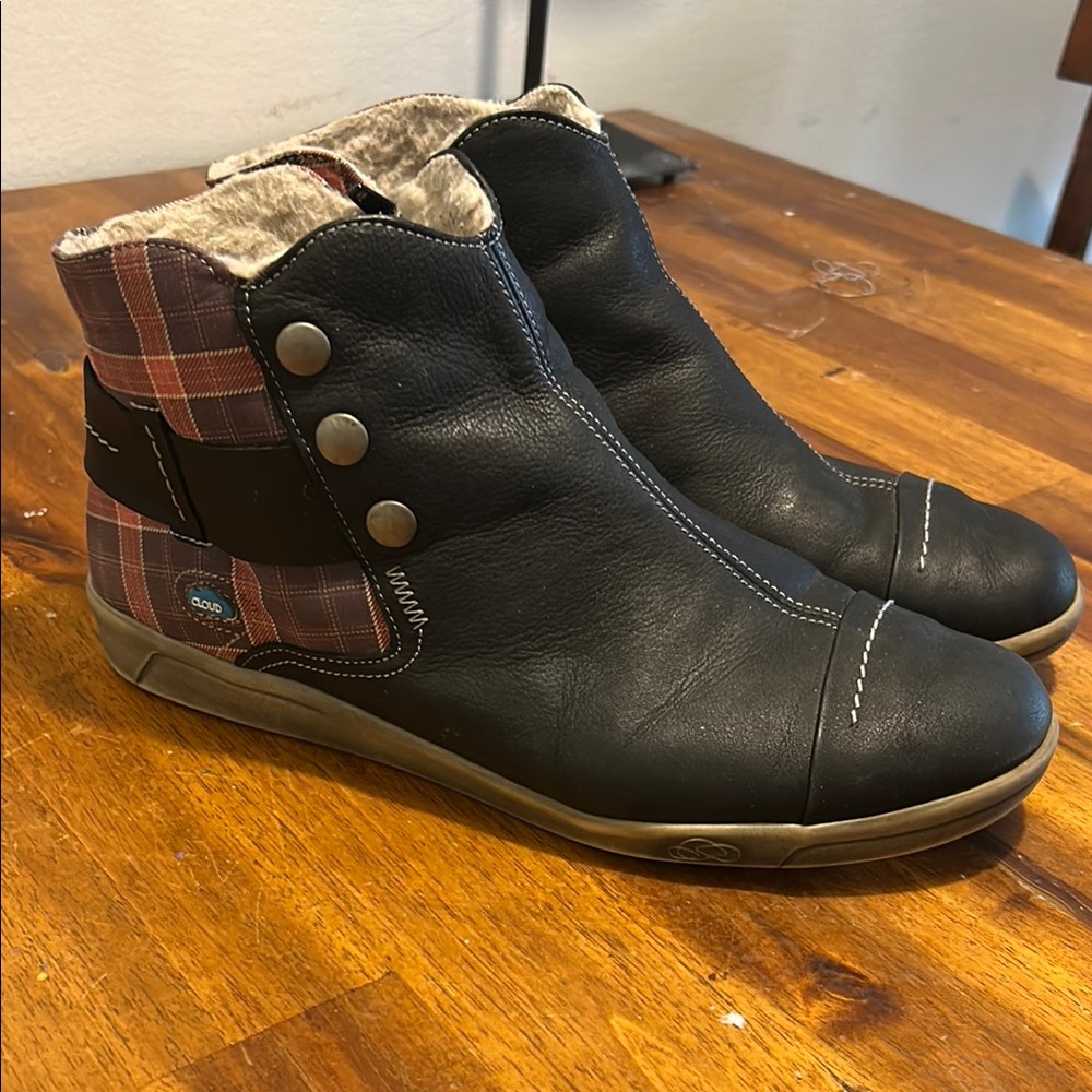 Black CLOUD  A-line Wool Lining Leather/Red Plaid Ankle Boots White Stitching